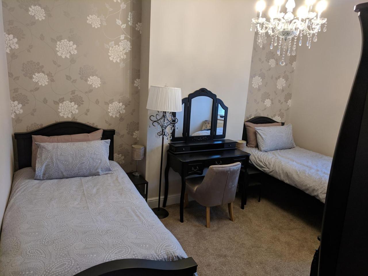 Lion House Bed & Breakfast With Restaurant Combe Martin Eksteriør billede